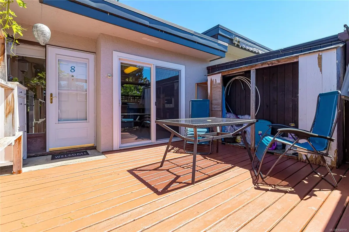 #8 - 3060 Harriet Rd #8, Saanich BC V9A 1T5