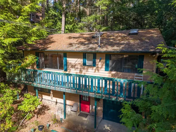 4710 Captains Cres, Pender Island BC V0N 2M0 - 2 bed, 2.0 bath in Pender Island