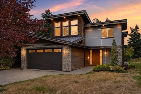 3749 Ascot Dr, Saanich BC V8P 3S2 - 4 bed, 4 bath property for sale in Saanich