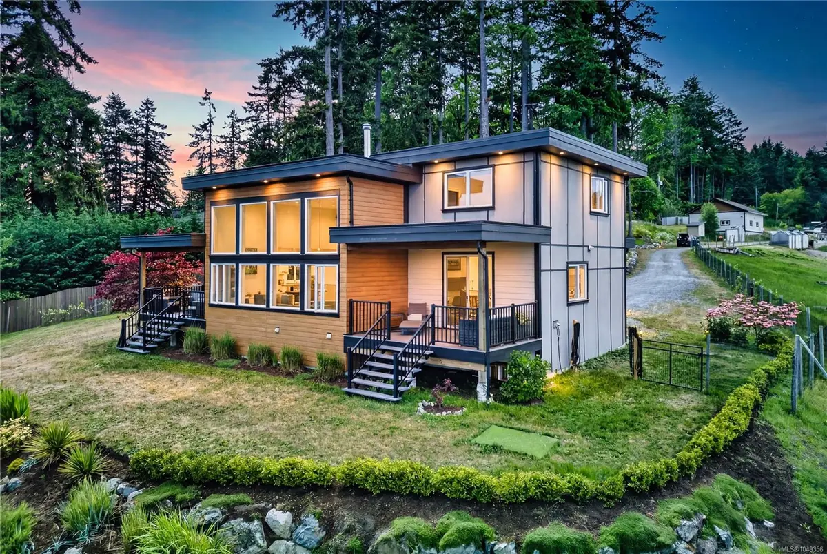 6495/6499 Doumont Rd, Nanaimo BC V9T 6G7