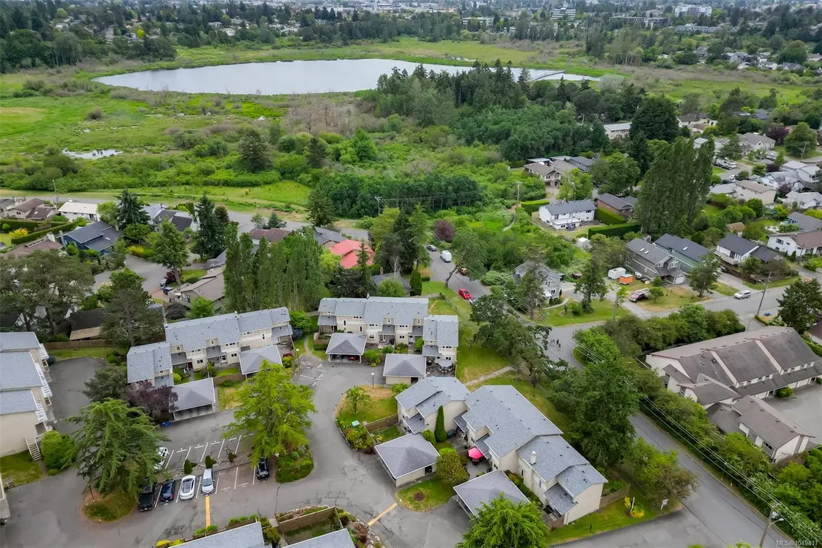 #11 - 3981 Nelthorpe St #11, Saanich BC V8X 3Z2