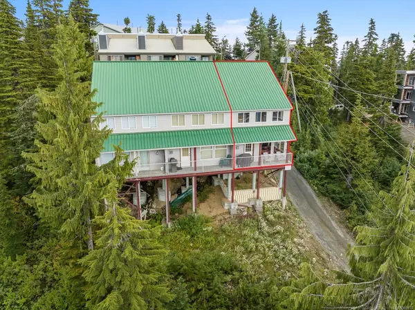 #3 - 699 Castle Crag Cres #3, Courtenay BC V9J 1L0 - 3 bed, 3 bath property for sale in Courtenay
