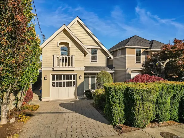 1059 Clare St, Victoria BC V8S 4B5 - 4 bed, 4 bath property for sale in Victoria