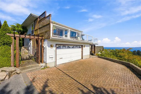3665 Glen Oaks Dr, Nanaimo BC V9T 5L3 - 6 bed, 4 bath property for sale in Nanaimo