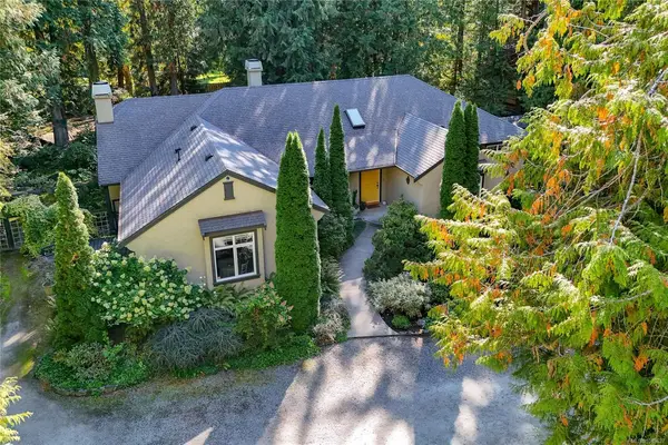 671 Dalkeith Ave, North Saanich BC V8L 5G7 - 4 bed, 4 bath property for sale in North Saanich