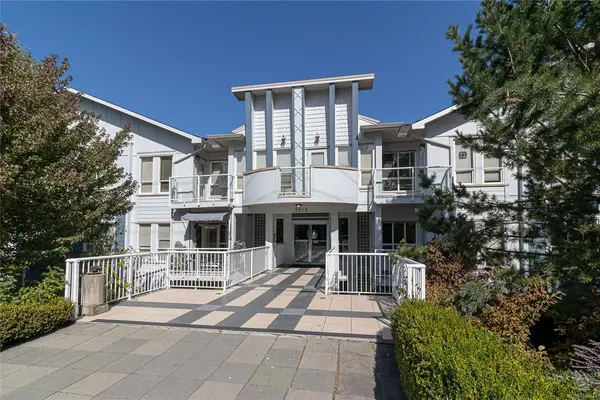 #112 - 3915 Carey Rd #112, Saanich BC V8Z 4E3 - 2 bed, 2 bath property for sale in Saanich