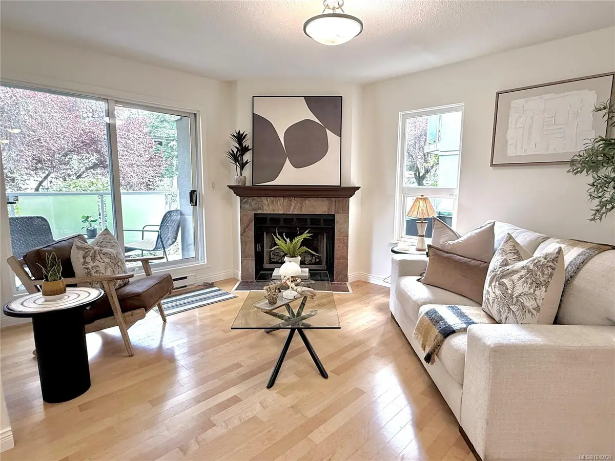 #201 - 2520 Wark St #201, Victoria BC V8T 5G6