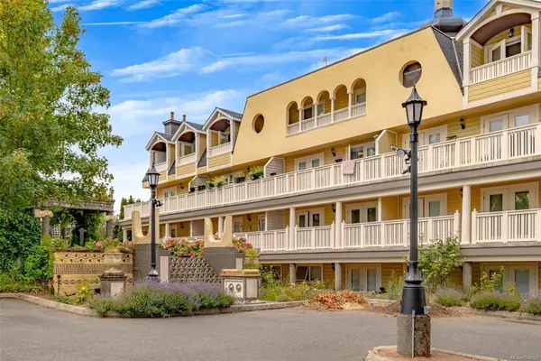 #204 - 645 Selby St #204, Nanaimo BC V9R 2S2 - 2 bed, 1 bath property for sale in Nanaimo