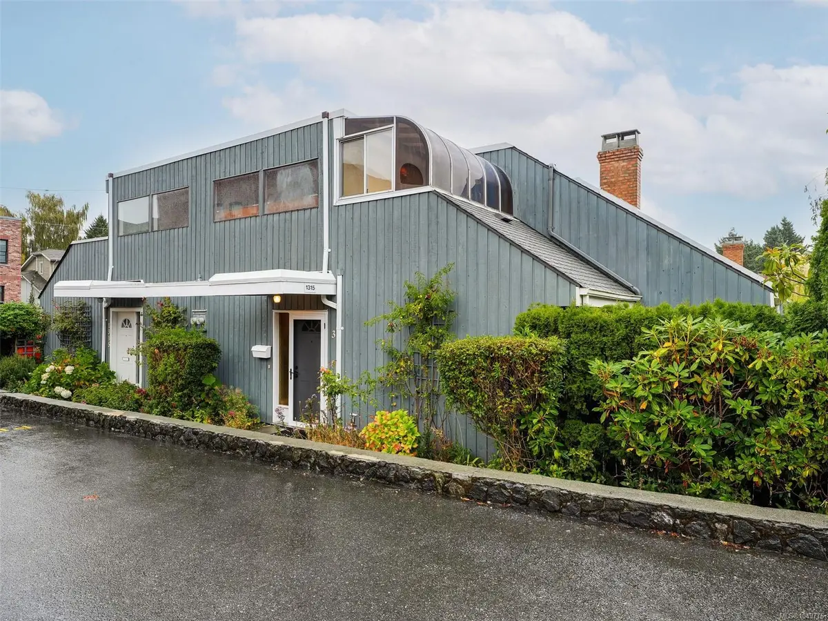 #3 - 1315 Gladstone Ave #3, Victoria BC V8R 1R9