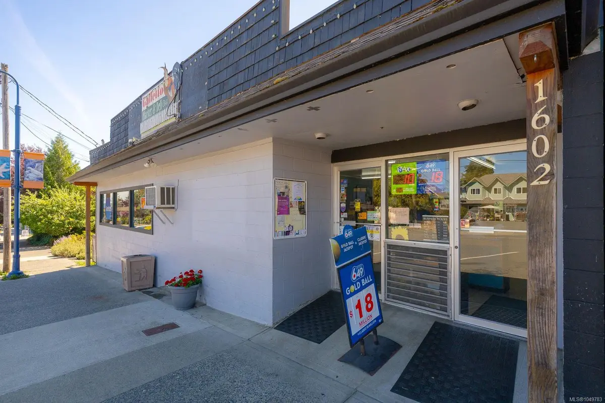 1602 Joan Ave, Crofton BC V0R 1R0