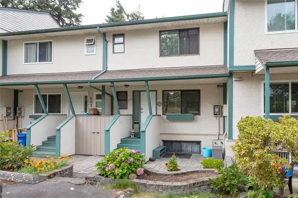 #904 - 640 Broadway St #904, Saanich BC V8Z 2G4 - 3 bed, 2 bath property for sale in Saanich