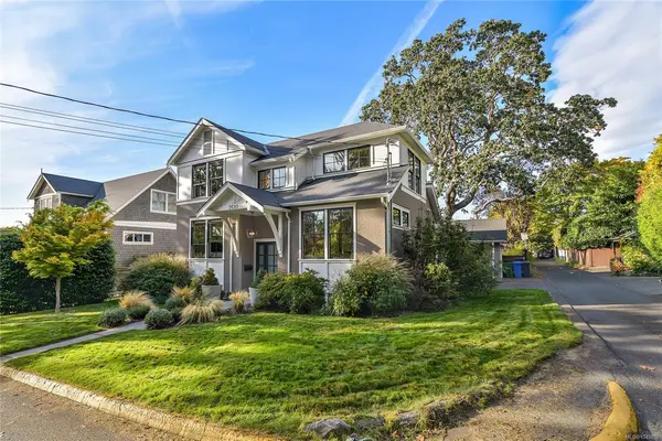 2680 Margate Ave, Oak Bay BC V8S 3A7 - 4 bed, 4 bath property for sale in Oak Bay
