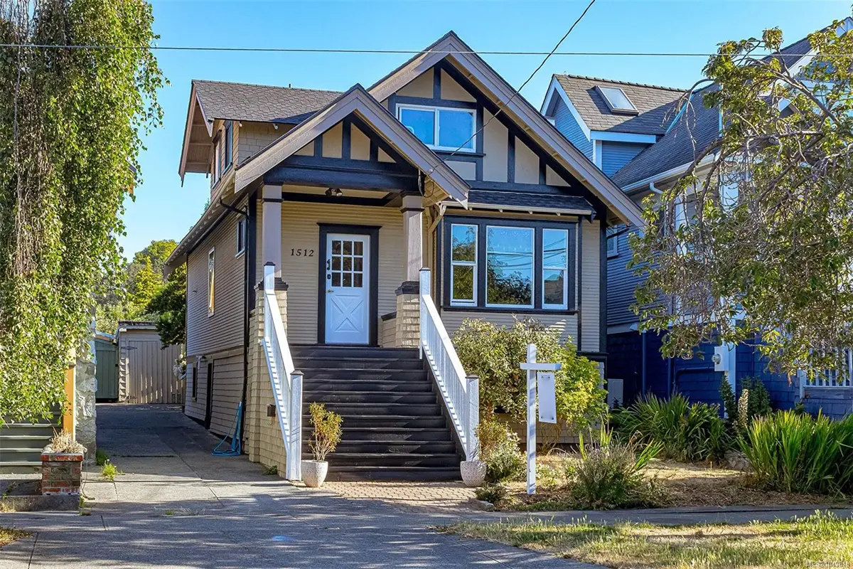 1512 Brooke St, Victoria BC V8S 1M5