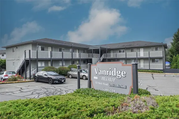 #105 - 123 Back Rd #105, Courtenay BC V9N 3W5 - 2 bed, 1 bath property for sale in Courtenay