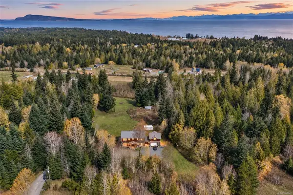 2835 Olympic Rd, Qualicum Beach BC V9K 2L8 - 4 bed, 3 bath property for sale in Qualicum Beach