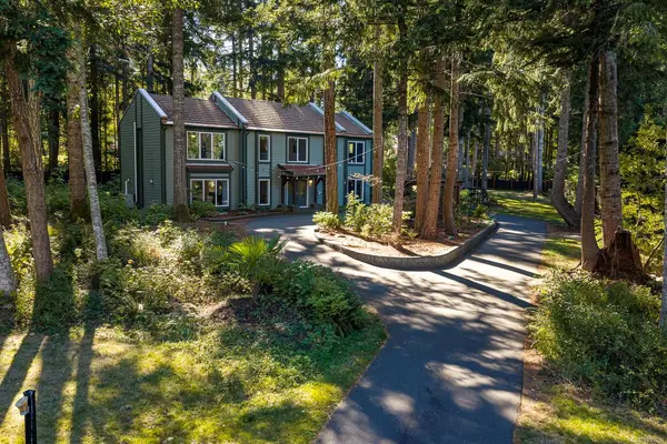 2219 Sea Lion Way, Courtenay BC V9J 1Y2 - 5 bed, 3 bath property for sale in Courtenay