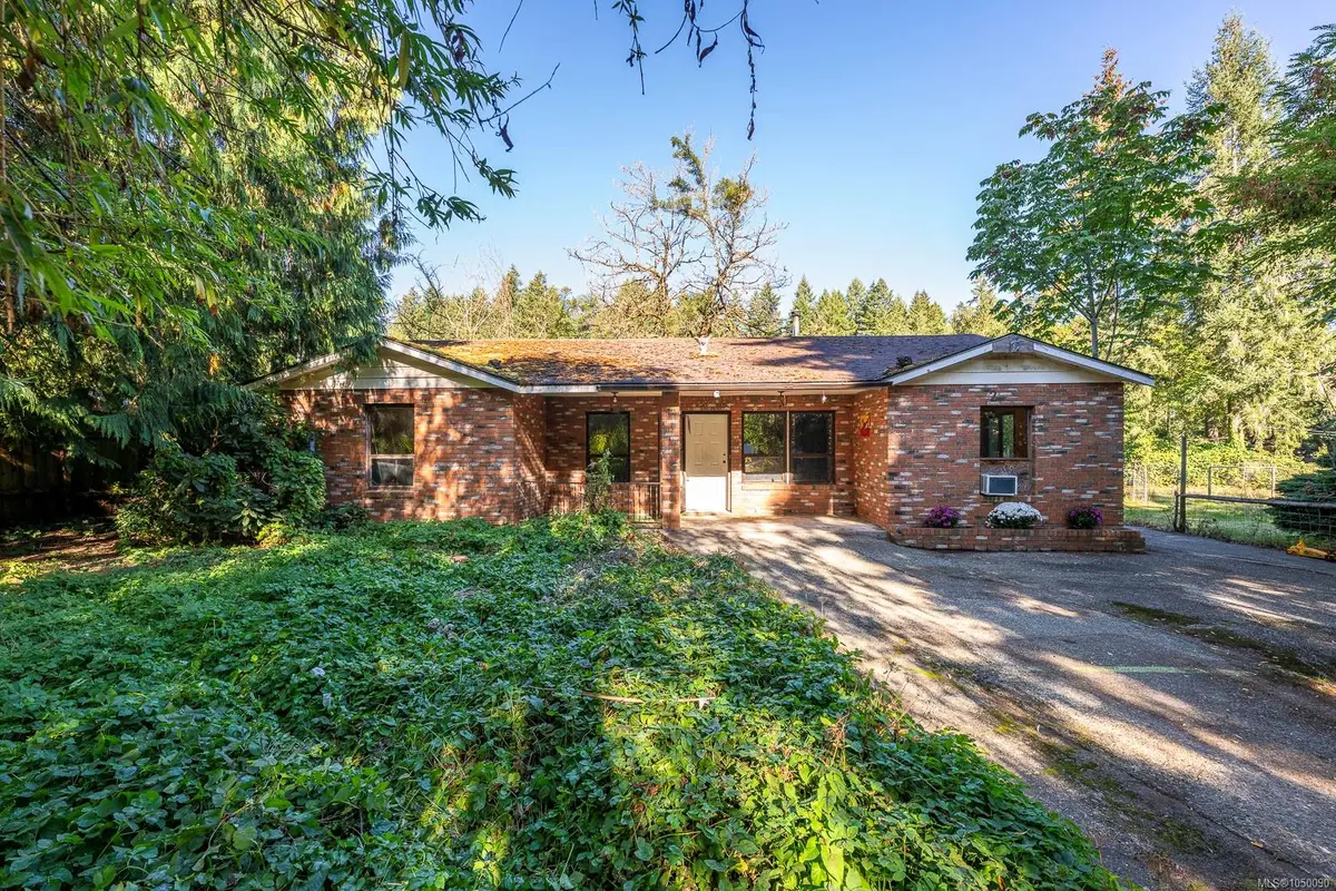 2547 Mabley Rd, Courtenay BC V9N 9K2