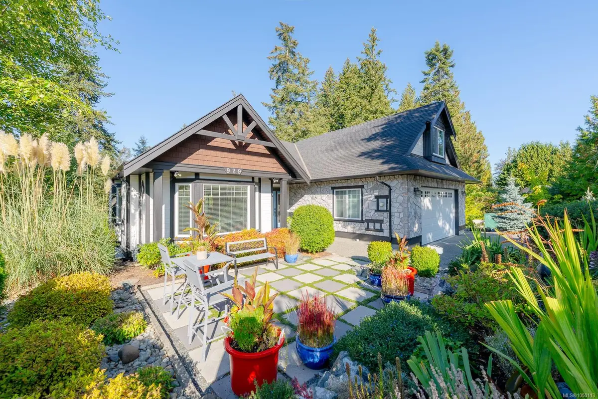 929 Deloume Rd, Mill Bay BC V0R 2P1
