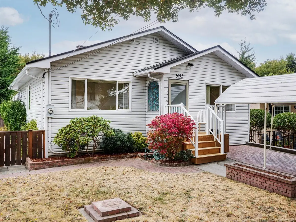 3092 Albany St, Victoria BC V9A 1R5