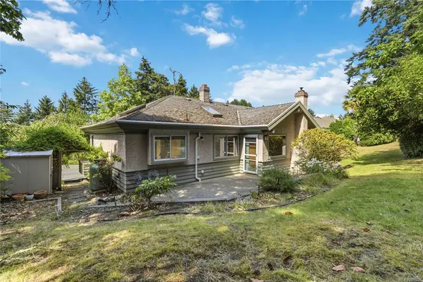 4343 Emily Carr Dr, Saanich BC V8X 5E4 - 3 bed, 3 bath property for sale in Saanich