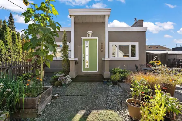 1111 Caledonia Ave, Victoria BC V8T 1E9 - 2 bed, 1 bath property for sale in Victoria