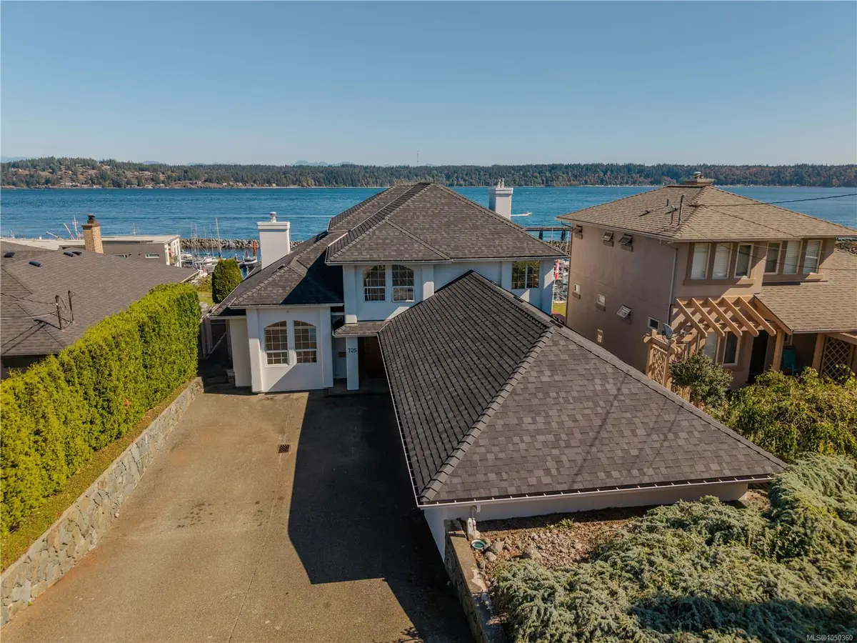 725 Thulin St, Campbell River BC V9W 2L4