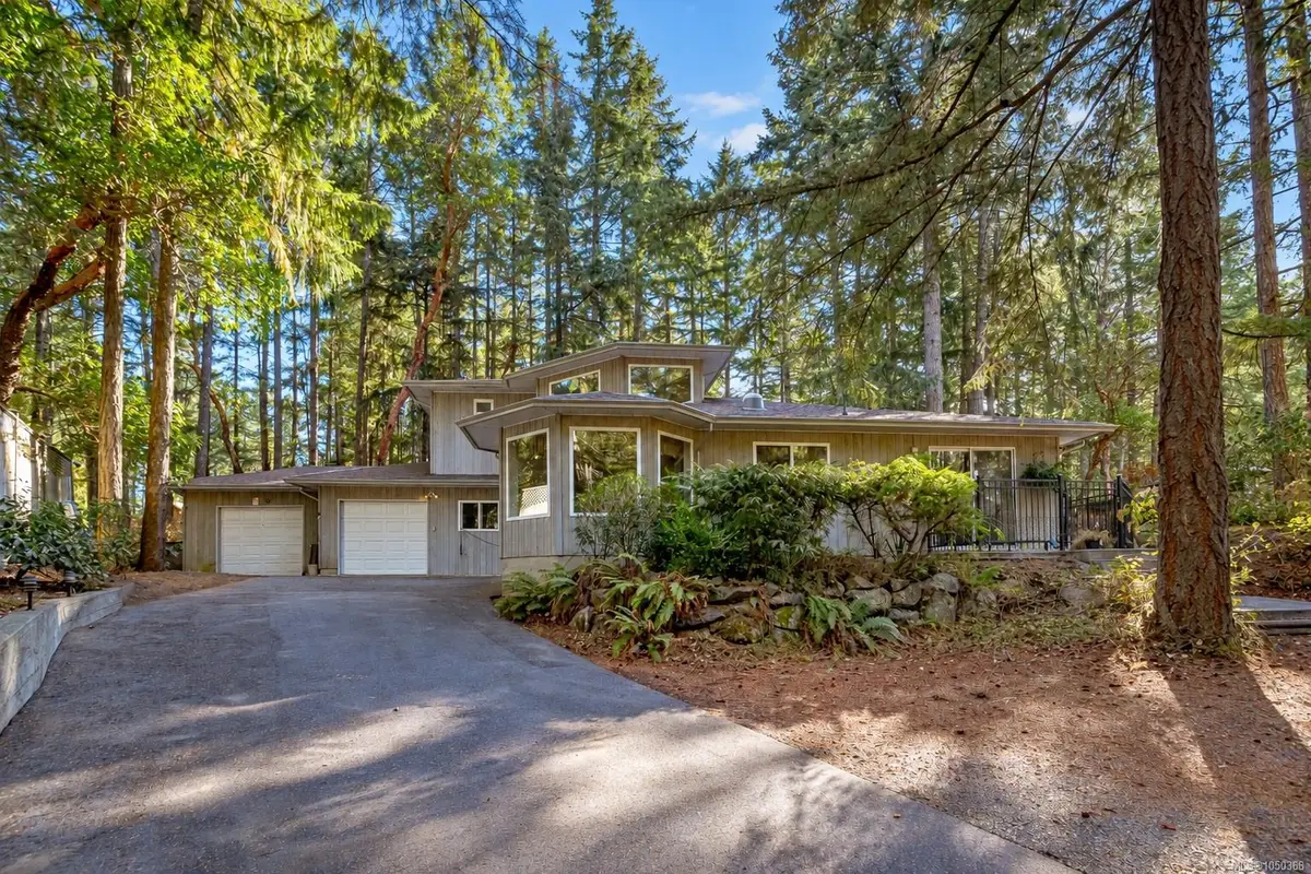 661 Millstream Lake Rd, Highlands BC V9B 6E9