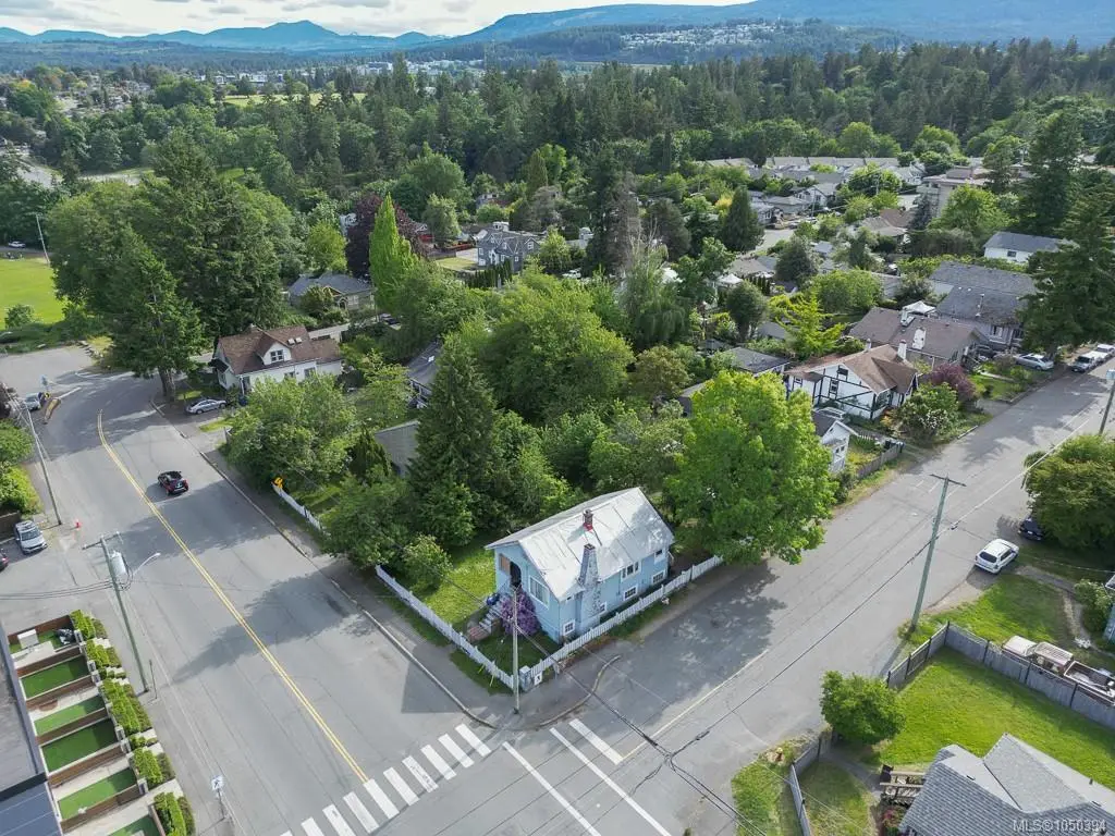 307, 311,315 Holly Ave, Nanaimo BC V9S 3M3