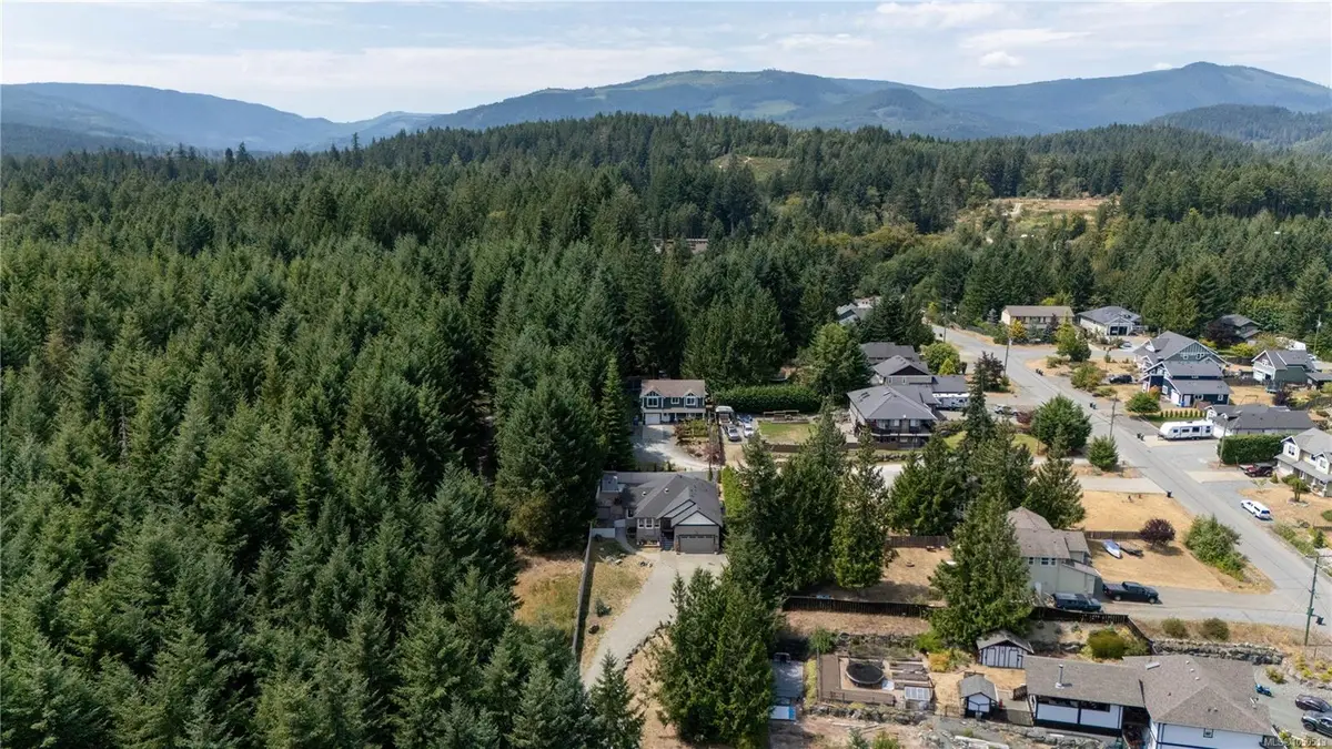 2192 Baron Rd, Cobble Hill BC V8H 0K4