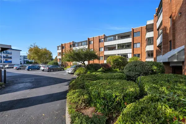 #310 - 853 Selkirk Ave #310, Esquimalt BC V9A 2T7 - 2 bed, 1 bath property for sale in Esquimalt