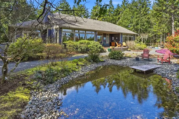 1195 Spider Lake Rd, Qualicum Beach BC V9K 2L7 - 3 bed, 2 bath property for sale in Qualicum Beach