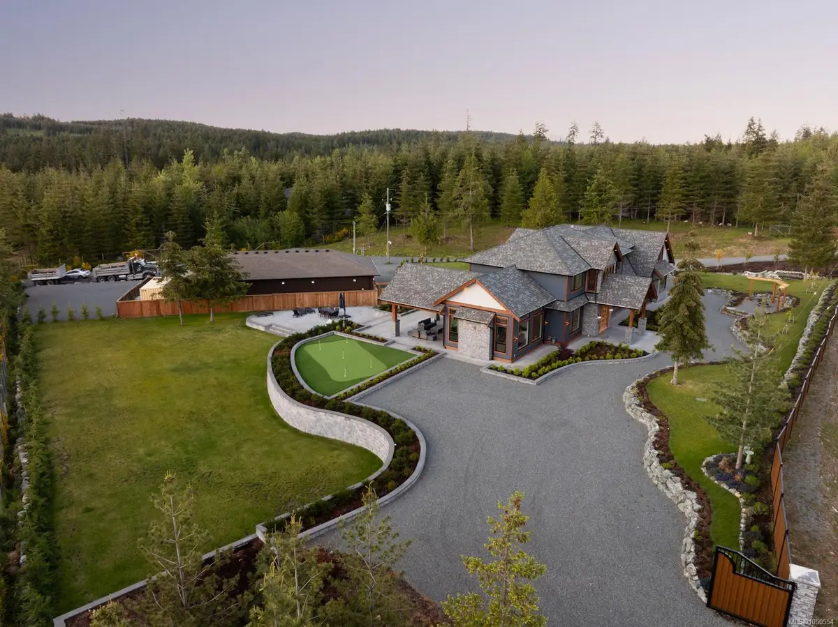 2833 Woodcroft Pl, Shawnigan Lake BC V8H 2E4