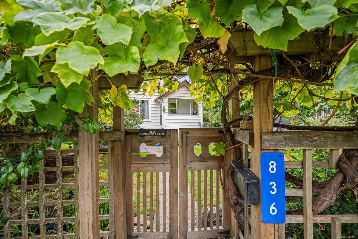 836 3rd St, Courtenay BC V9N 1G1
