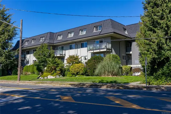#43 - 840 Craigflower Rd #43, Esquimalt BC V9A 2X1 - 2 bed, 2.0 bath in Esquimalt
