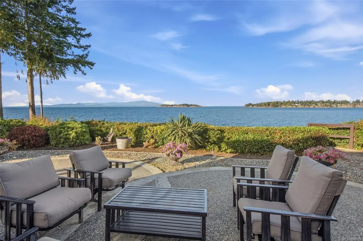 1845 Craig Dr, Nanoose Bay BC V9P 9C8