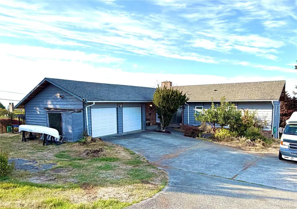 5400 Entwhistle Dr, Nanaimo BC V9V 1H2