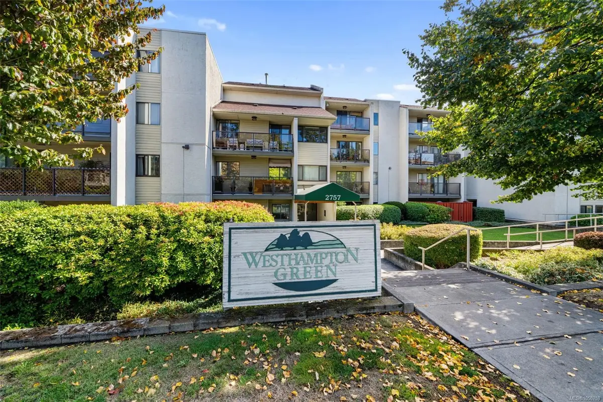#105 - 2757 Quadra St #105, Victoria BC V8T 4E5