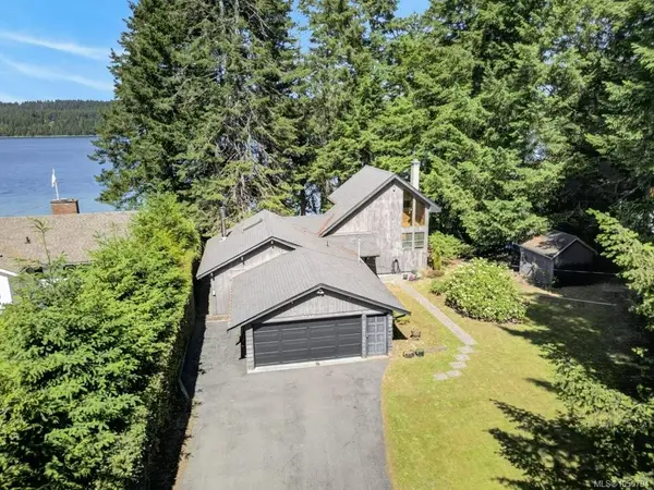 7630 Ships Point Rd, Fanny Bay BC V0R 1W0 - 2 bed, 2 bath property for sale in Fanny Bay