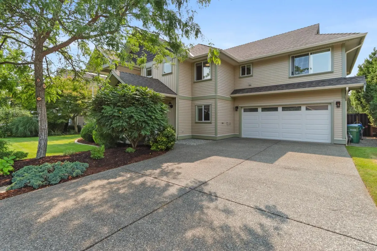 595 Sarum Rise Way, Nanaimo BC V9R 7E5