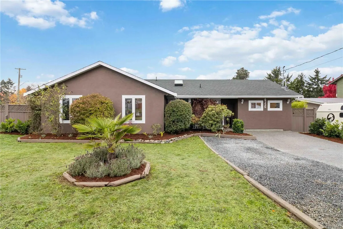 6756 Central Saanich Rd, Central Saanich BC V8Z 5V2