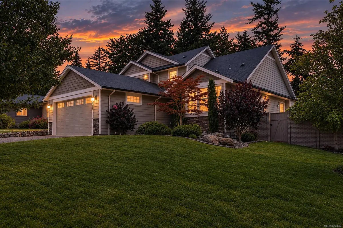 2763 Fife Pl, Courtenay BC V9N 4A6