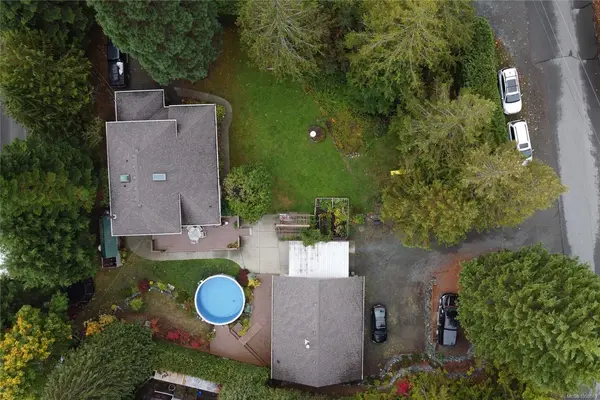 100 Elk Rd, Lake Cowichan BC V0R 2G0 - 3 bed, 3.0 bath in Lake Cowichan