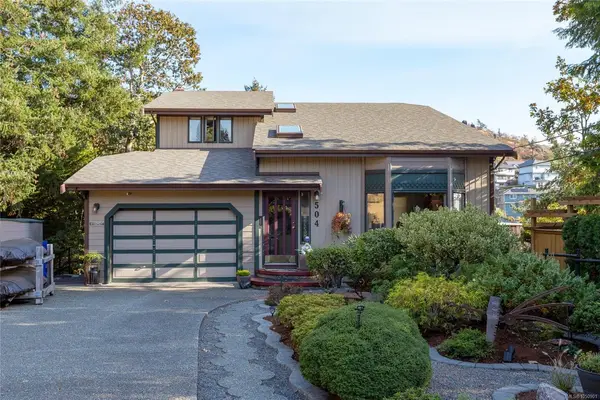 504 Langvista Dr, Langford BC V9B 5N3 - 5 bed, 3 bath property for sale in Langford
