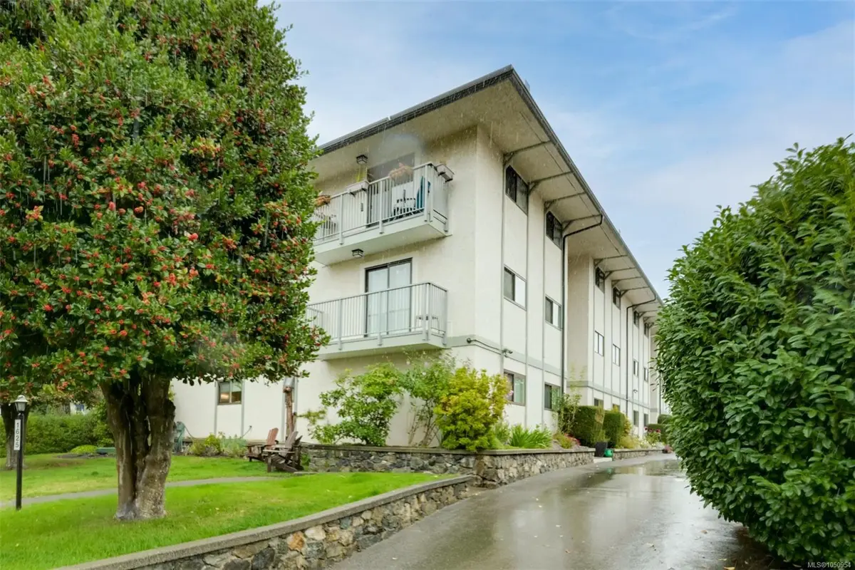 #303 - 1625 Belmont Ave #303, Victoria BC V8R 3Y8