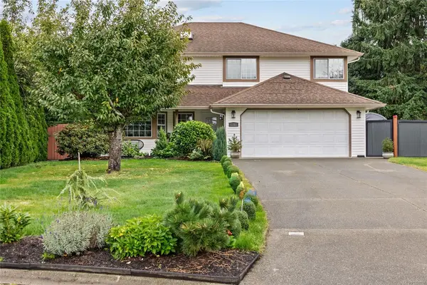 1557 Flicker Pl, Courtenay BC V9N 8M6 - 5 bed, 3 bath in Courtenay