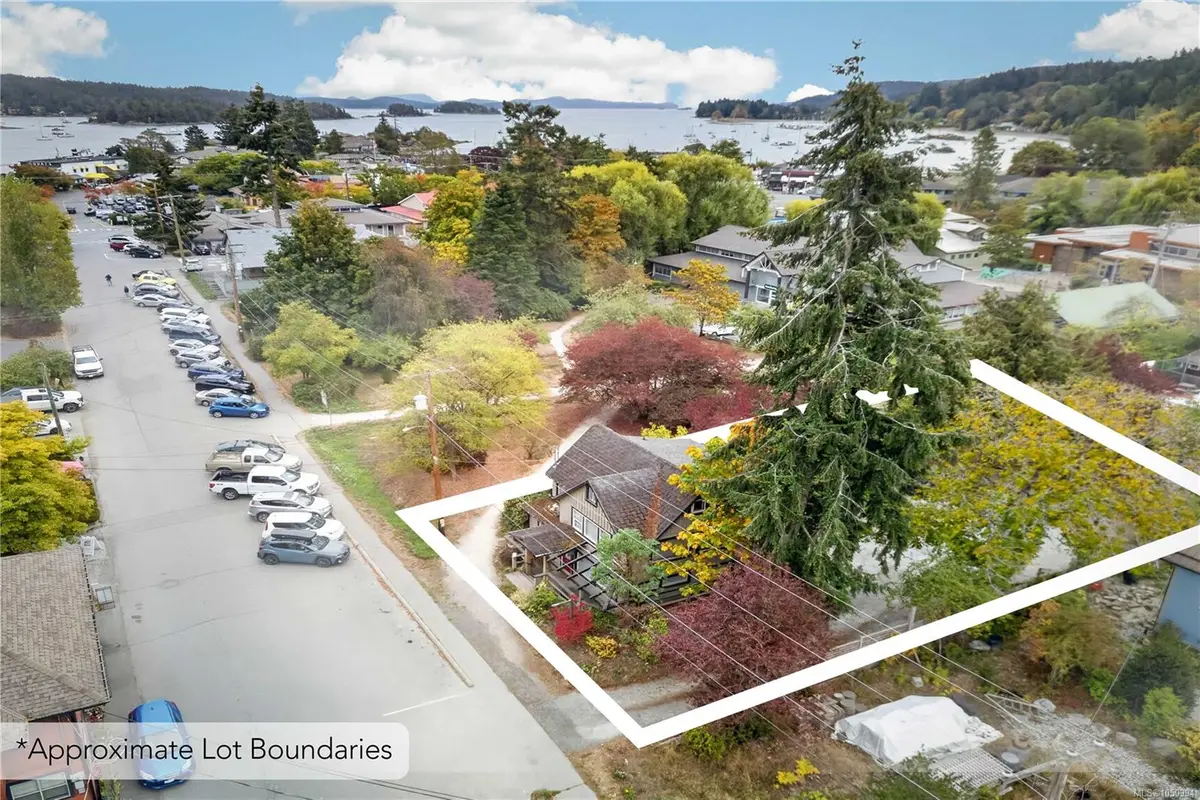 129 Hereford Ave, Salt Spring BC V8K 2V9