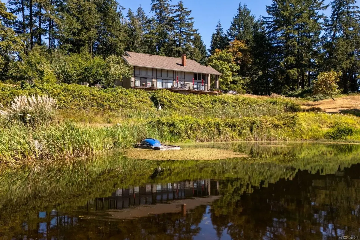 5320 Old West Saanich Rd, Saanich BC V9E 2A9