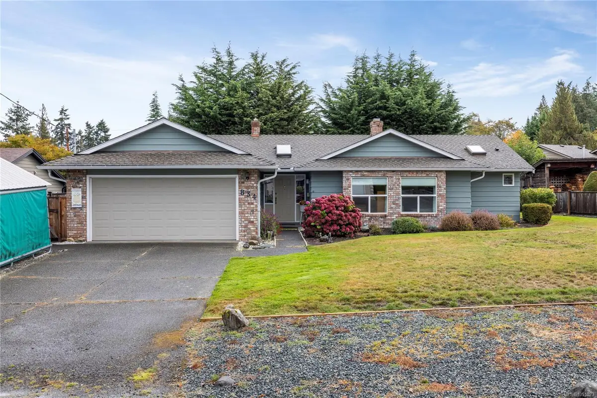 834 Redonda Pl, Qualicum Beach BC V9K 1R4