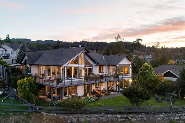 2322 Coopers Hawk Rise, Mill Bay BC V0R 2P0 - 3 bed, 4.0 bath in Mill Bay