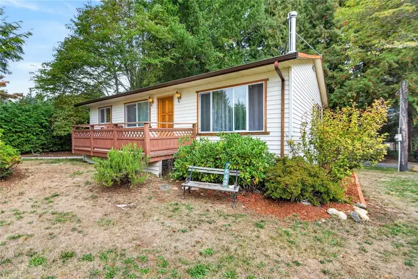 7842 Tozer Rd, Fanny Bay BC V0R 1W0 - 2 bed, 1 bath property for sale in Fanny Bay